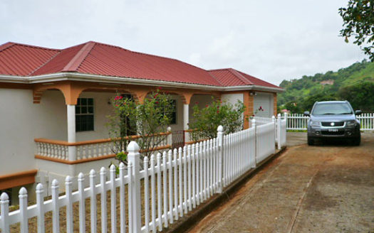 VIEILLE CASE – 6 Bedroom Charming House on 2 Acres