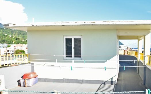 POTTERSVILLE – Income Property 3 Storey Apartment Building