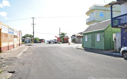 POTTERSVILLE – Income Property 3 Storey Apartment Building