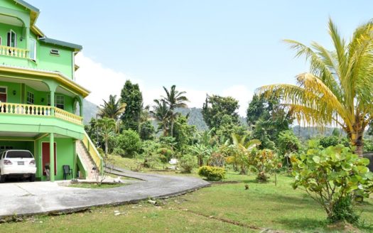 SALTAUN – 2.5 Storey, 4 Bedroom, Uniquely Designed Home On 0.48 Acre