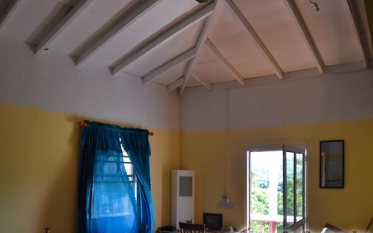 CASTLE BRUCE – Cozy Bungalow With Outbuilding Offering Magnificent Views