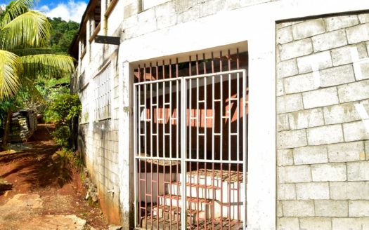 CASTLE BRUCE – Cozy Bungalow With Outbuilding Offering Magnificent Views