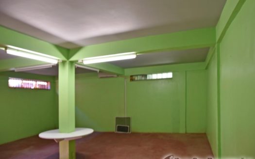 ROSEAU – Commercial Ground Floor With Basement For Rent