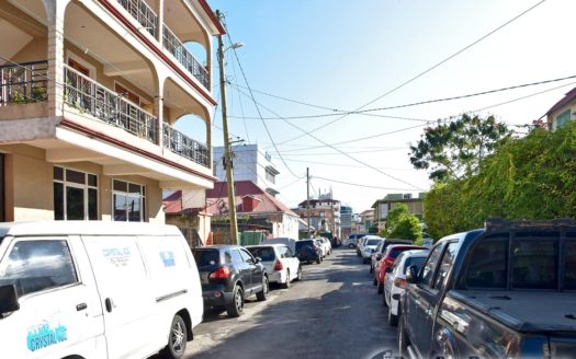 ROSEAU – Commercial Ground Floor With Basement For Rent