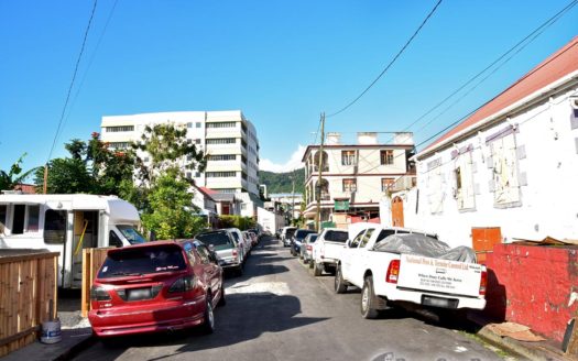 ROSEAU – Commercial Ground Floor With Basement For Rent