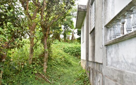 Carib DELICES – Traditional Bungalow On 14,114.sq.ft. With Refreshing Views