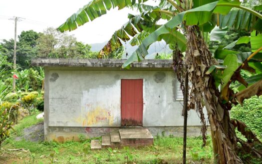 Carib DELICES – Traditional Bungalow On 14,114.sq.ft. With Refreshing Views