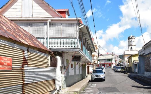 Castle Street, ROSEAU – Historical 2 Storey Masonry-Timber Building On 1,188.sq.ft.