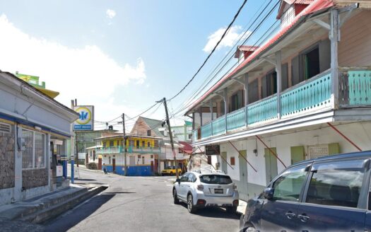 Castle Street, ROSEAU – Historical 2 Storey Masonry-Timber Building On 1,188.sq.ft.