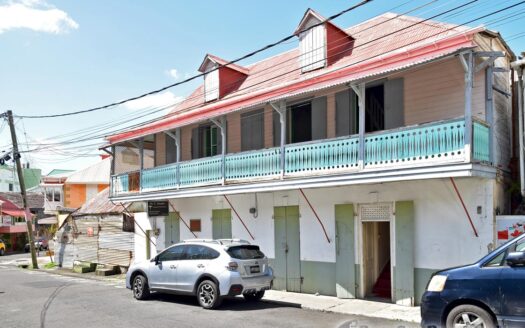 Castle Street, ROSEAU – Historical 2 Storey Masonry-Timber Building On 1,188.sq.ft.