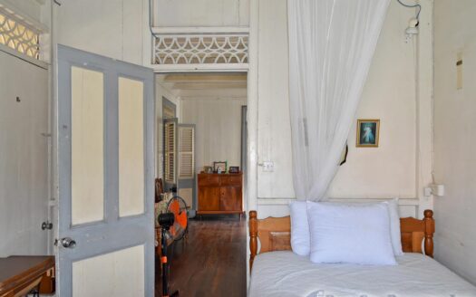 Castle Street, ROSEAU – Historical 2 Storey Masonry-Timber Building On 1,188.sq.ft.