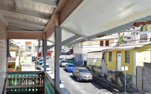 Castle Street, ROSEAU – Historical 2 Storey Masonry-Timber Building On 1,188.sq.ft.