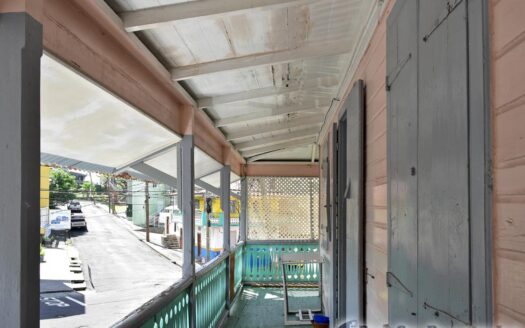 Castle Street, ROSEAU – Historical 2 Storey Masonry-Timber Building On 1,188.sq.ft.