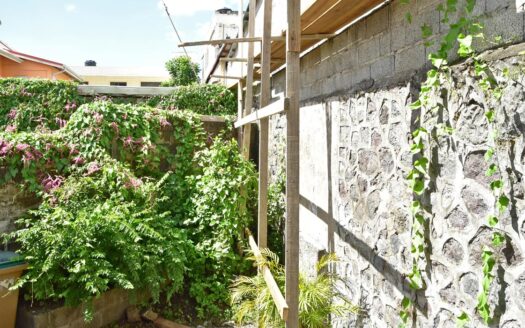 Castle Street, ROSEAU – Historical 2 Storey Masonry-Timber Building On 1,188.sq.ft.