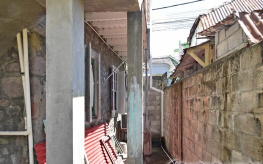 Castle Street, ROSEAU – Historical 2 Storey Masonry-Timber Building On 1,188.sq.ft.