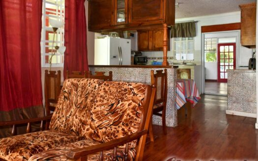 SHAWFORD, Roseau Valley – 2 Storey, 4 Bedroom Lovely Family Home