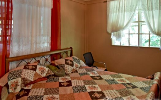 SHAWFORD, Roseau Valley – 2 Storey, 4 Bedroom Lovely Family Home