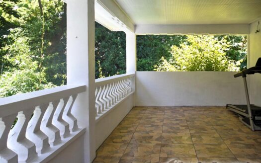 SHAWFORD, Roseau Valley – 2 Storey, 4 Bedroom Lovely Family Home