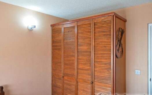 CASTLE COMFORT, Upper – Fully Furnished 2 Bedroom Ground Floor Apartment For Rent