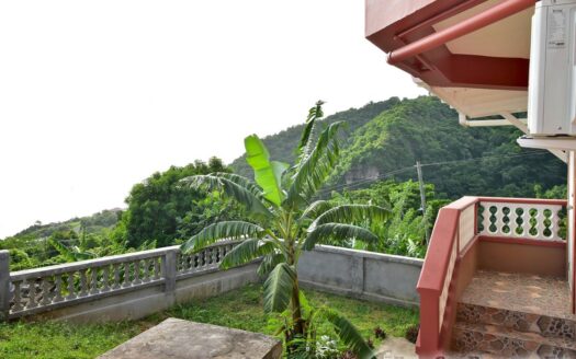 CASTLE COMFORT, Upper – Fully Furnished 2 Bedroom Ground Floor Apartment For Rent