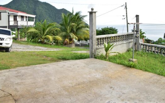 CASTLE COMFORT, Upper – Fully Furnished 2 Bedroom Ground Floor Apartment For Rent