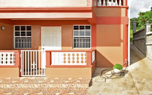 CASTLE COMFORT, Upper – Fully Furnished 2 Bedroom Ground Floor Apartment For Rent