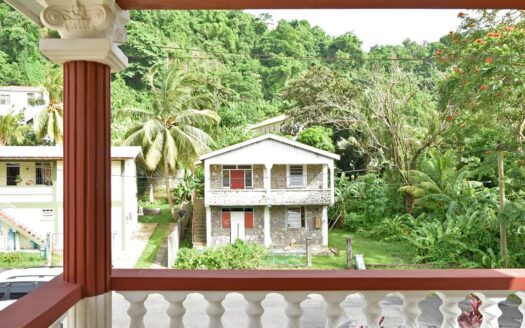 ELMSHALL – Fully-Furnished Single Top Floor Apartment For Rent