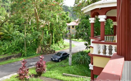 ELMSHALL – Fully-Furnished Single Top Floor Apartment For Rent