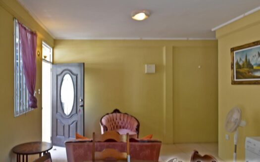 ELMSHALL – Fully-Furnished Single Top Floor Apartment For Rent