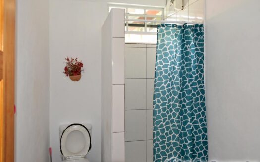 ELMSHALL – Fully-Furnished Single Top Floor Apartment For Rent