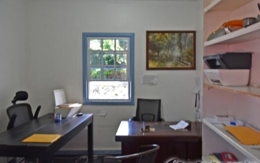 ROSEAU, King George V Street – Commercial, Residential Building On 1,332.sq.ft.