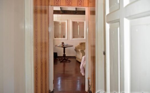 ROSEAU, King George V Street – Commercial, Residential Building On 1,332.sq.ft.