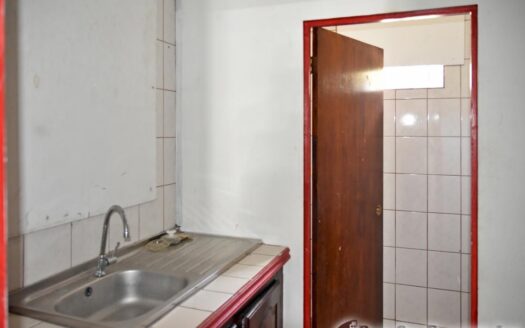 ROSEAU, King George V Street – Commercial, Residential Building On 1,332.sq.ft.