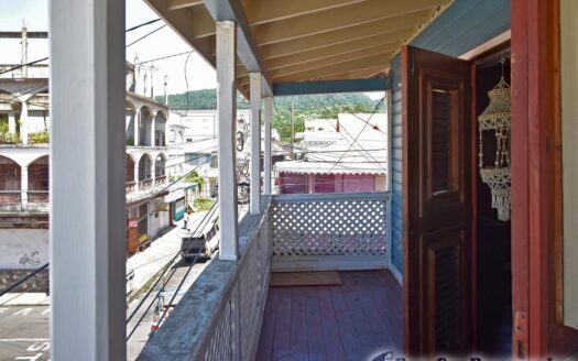 ROSEAU, King George V Street – Commercial, Residential Building On 1,332.sq.ft.