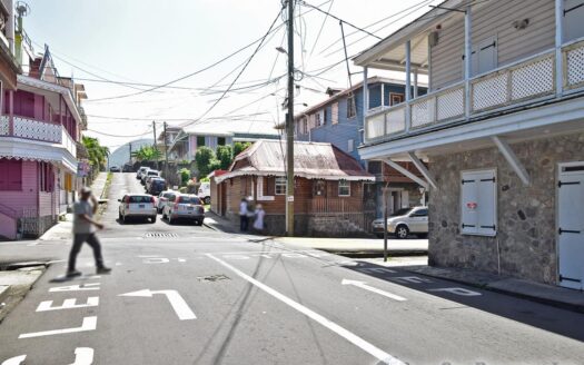 ROSEAU, King George V Street – Commercial, Residential Building On 1,332.sq.ft.