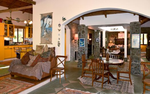 Guillet, SAVANNE PAILLE – Luxurious ‘Plantation Style’ 2 Storey Building on 3 Acres of Tropical Gardens With Spectacular Sea View