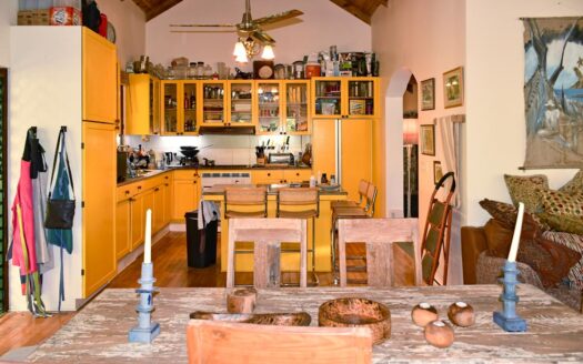 Guillet, SAVANNE PAILLE – Luxurious ‘Plantation Style’ 2 Storey Building on 3 Acres of Tropical Gardens With Spectacular Sea View