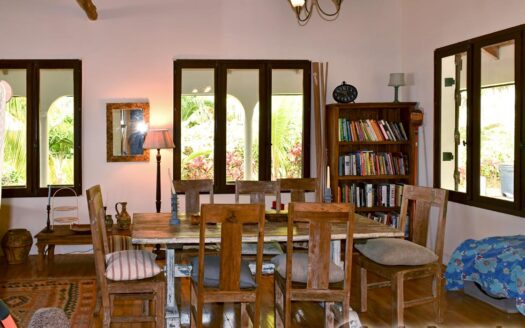 Guillet, SAVANNE PAILLE – Luxurious ‘Plantation Style’ 2 Storey Building on 3 Acres of Tropical Gardens With Spectacular Sea View