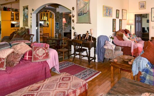 Guillet, SAVANNE PAILLE – Luxurious ‘Plantation Style’ 2 Storey Building on 3 Acres of Tropical Gardens With Spectacular Sea View