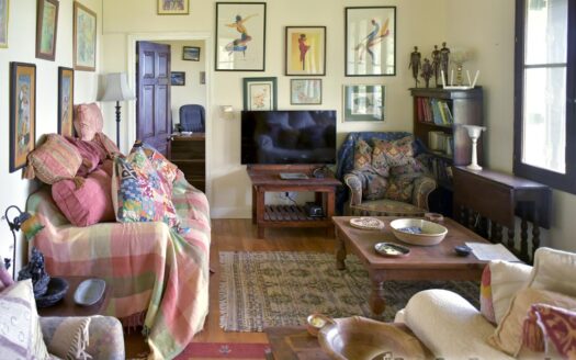 Guillet, SAVANNE PAILLE – Luxurious ‘Plantation Style’ 2 Storey Building on 3 Acres of Tropical Gardens With Spectacular Sea View