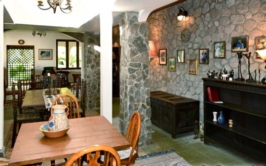 Guillet, SAVANNE PAILLE – Luxurious ‘Plantation Style’ 2 Storey Building on 3 Acres of Tropical Gardens With Spectacular Sea View