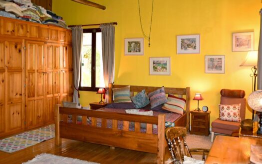 Guillet, SAVANNE PAILLE – Luxurious ‘Plantation Style’ 2 Storey Building on 3 Acres of Tropical Gardens With Spectacular Sea View