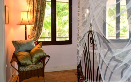 Guillet, SAVANNE PAILLE – Luxurious ‘Plantation Style’ 2 Storey Building on 3 Acres of Tropical Gardens With Spectacular Sea View