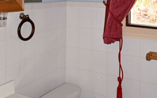 Guillet, SAVANNE PAILLE – Luxurious ‘Plantation Style’ 2 Storey Building on 3 Acres of Tropical Gardens With Spectacular Sea View