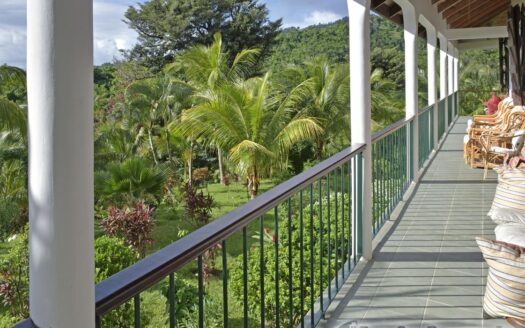 Guillet, SAVANNE PAILLE – Luxurious ‘Plantation Style’ 2 Storey Building on 3 Acres of Tropical Gardens With Spectacular Sea View
