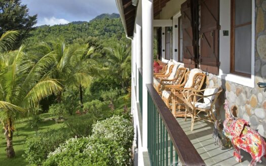 Guillet, SAVANNE PAILLE – Luxurious ‘Plantation Style’ 2 Storey Building on 3 Acres of Tropical Gardens With Spectacular Sea View