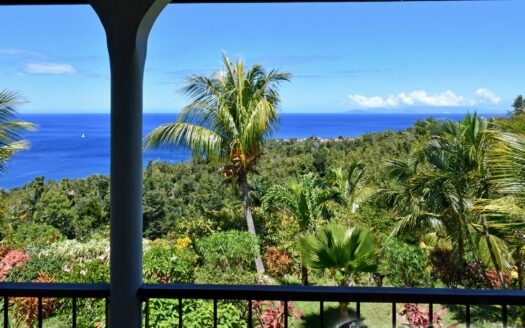 Guillet, SAVANNE PAILLE – Luxurious ‘Plantation Style’ 2 Storey Building on 3 Acres of Tropical Gardens With Spectacular Sea View