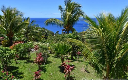 Guillet, SAVANNE PAILLE – Luxurious ‘Plantation Style’ 2 Storey Building on 3 Acres of Tropical Gardens With Spectacular Sea View