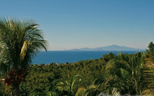 Guillet, SAVANNE PAILLE – Luxurious ‘Plantation Style’ 2 Storey Building on 3 Acres of Tropical Gardens With Spectacular Sea View
