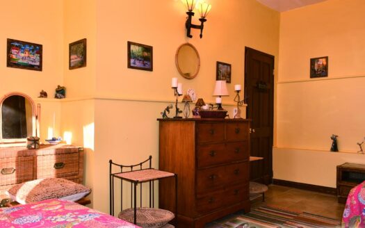 Guillet, SAVANNE PAILLE – Luxurious ‘Plantation Style’ 2 Storey Building on 3 Acres of Tropical Gardens With Spectacular Sea View